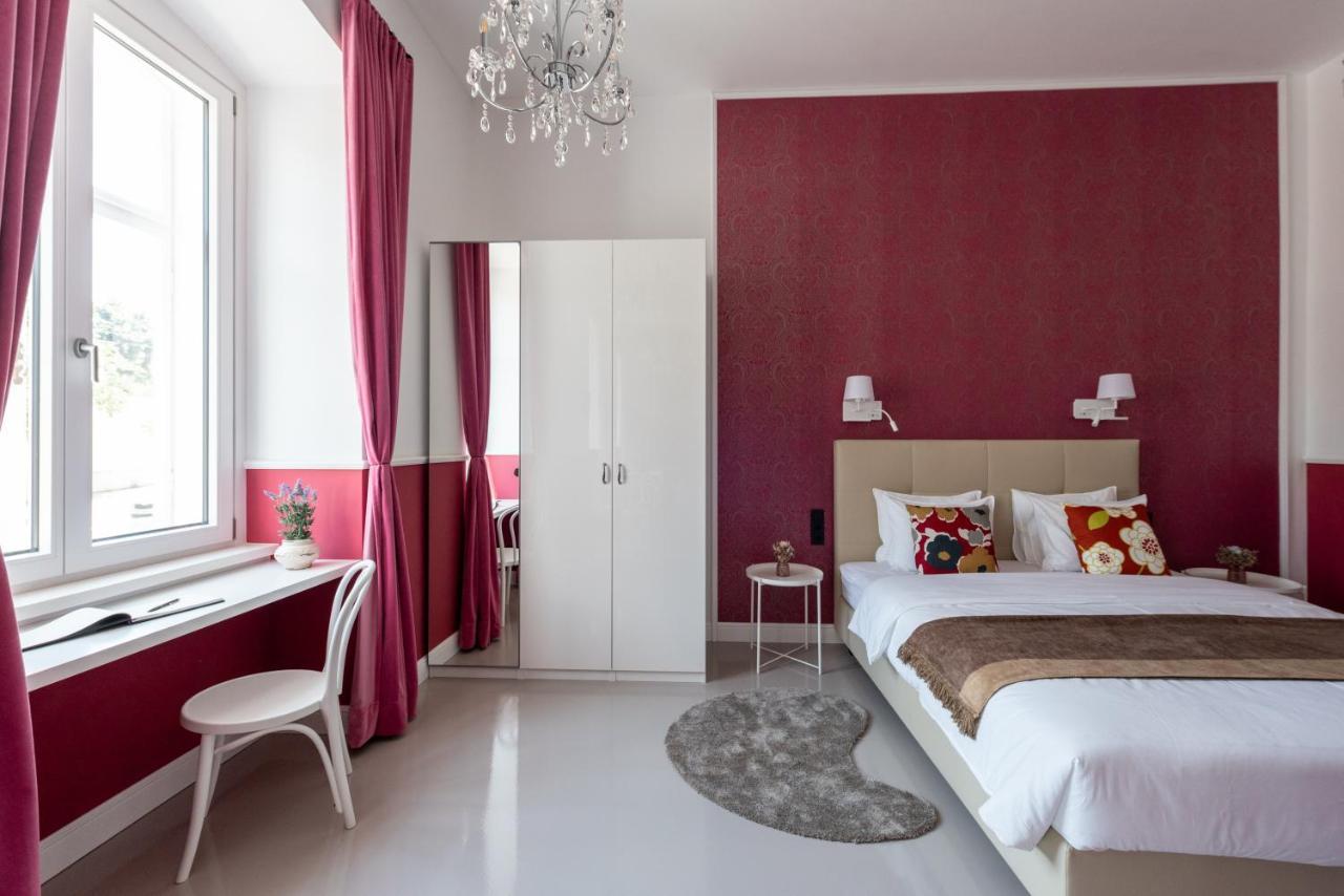 Apartment Prinz Eugen At Belvedere By Hm Wien